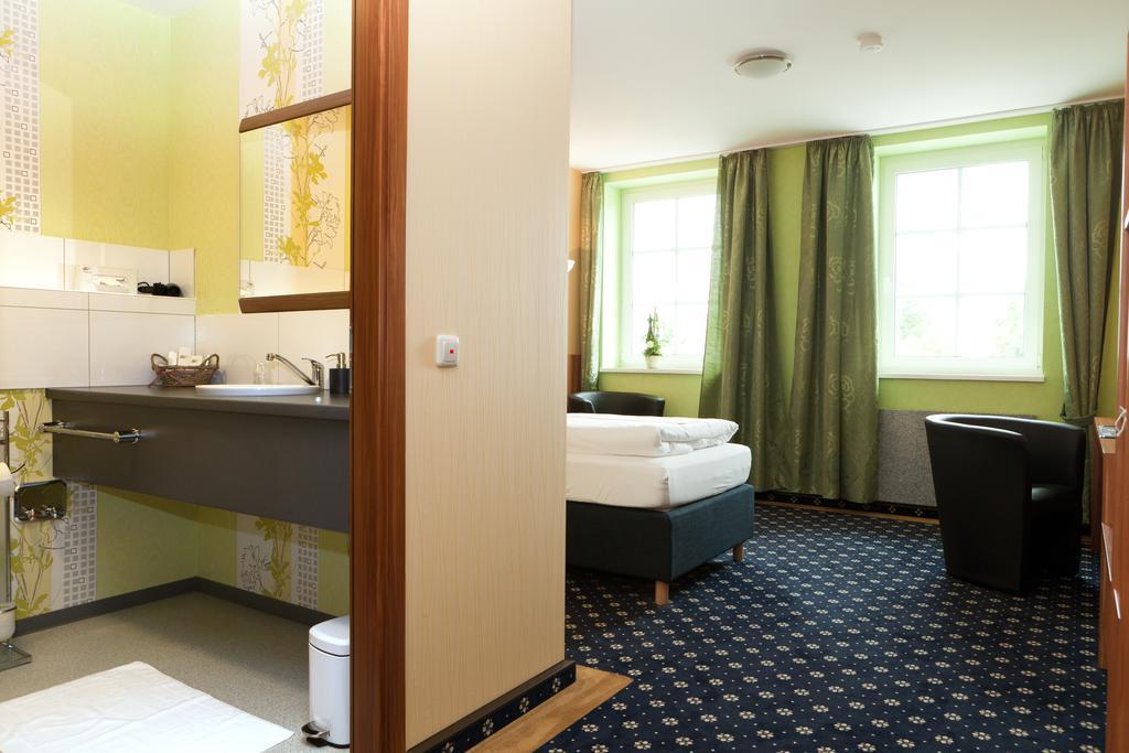 Hotel Deutscher Hof บาเบนเฮาเซน ห้อง รูปภาพ