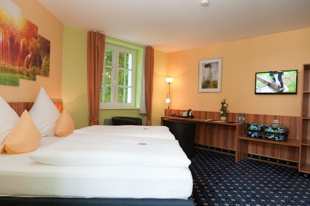Hotel Deutscher Hof บาเบนเฮาเซน ห้อง รูปภาพ