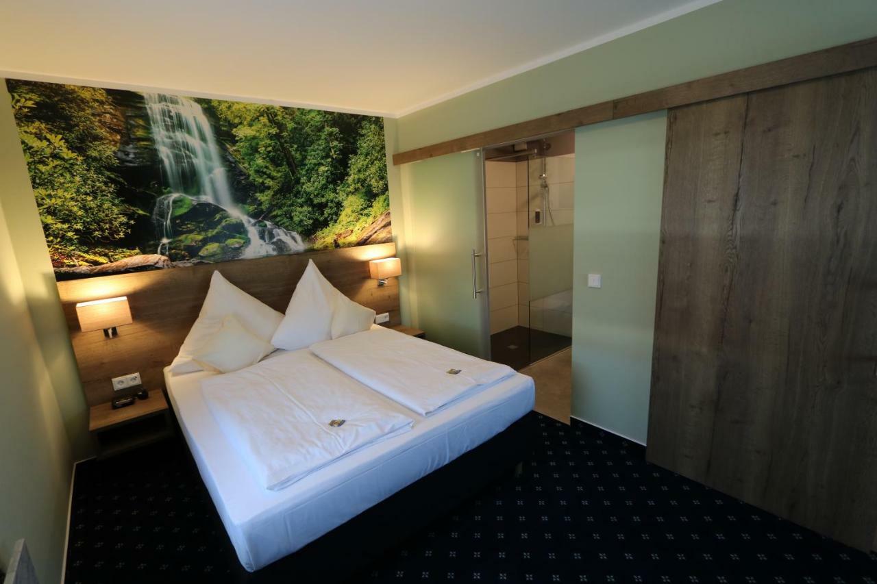 Hotel Deutscher Hof บาเบนเฮาเซน ภายนอก รูปภาพ